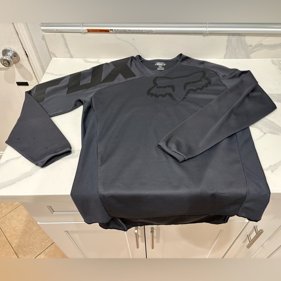 Fox Men's Gray Shirt USED/Contains Rips - Picture 1 of 5
